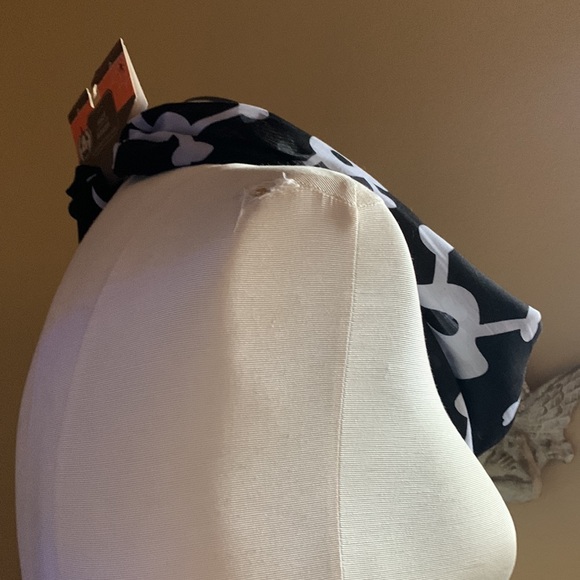 Skulls women’s skull scarf 🧣 Halloween accessories écharpe unisex nwt - Picture 7 of 16